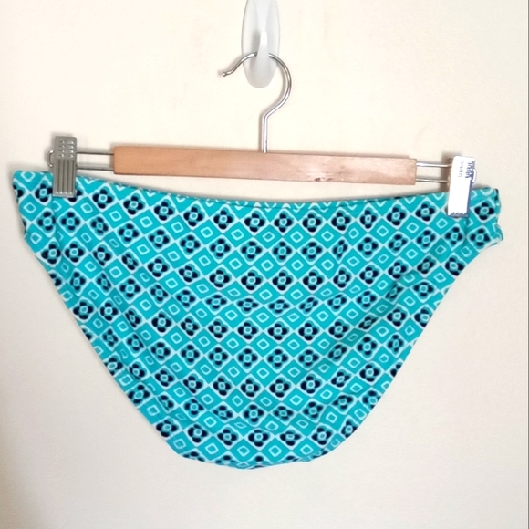 Old Navy 2 Piece Swimsuit - Size Med - Picture 4 of 9